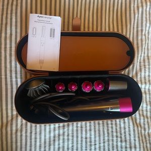 Dyson Air Wrap in Fuscia